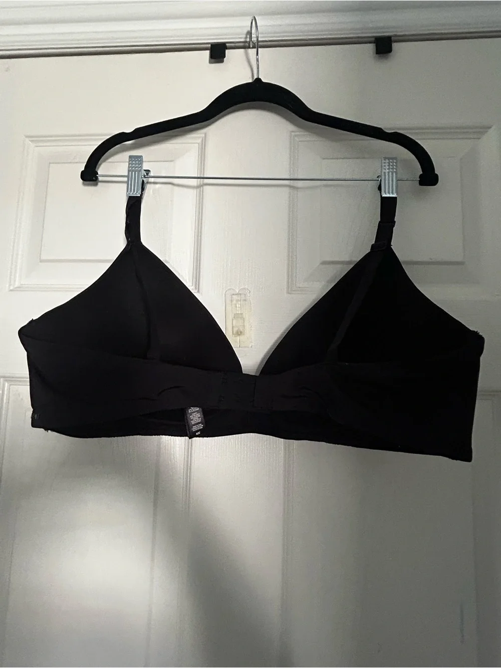 SKIMS Seamless Wireless Bra in Black 42C - Picture 2 of 4